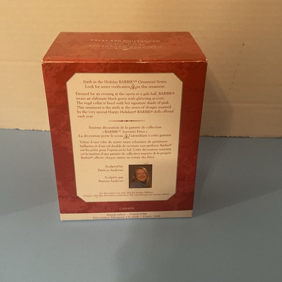 Hallmark Keepsake Ornament 1998 Holiday Barbie ( 9 ) - Picture 4 of 5